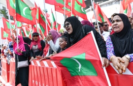 އަދަބާ ބެހޭގޮތުން ޔާމީންގެ ބަހެއް ނެތް، ކޯޓުން ގޮތެއް ނިންމަނީ