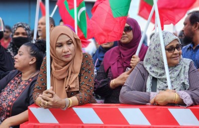 ސަބަބު ނޭނގި، ޔާމީންގެ ޝަރީއަތް 2 ގަޑިއިރު ލަސްވެއްޖެ!