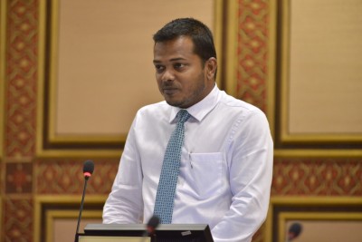 ޕްރައިމަރީގައި ބައެއް މީހުން އެއްފަހަރަށް ވުރެ ގިނައިން ވޯޓުލި: ނިޒާރު