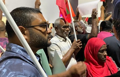 ޔާމީން މިނިވަން ކުރަން ގޮވާލާ އިދިކޮޅުން މުޒާހަރާއަށް