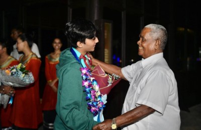 އުއްޗުގެ އުފަންދުވަހަށް އިންޑިއާގެ 14 އަހަރުގެ ލަވަކިޔުންތެރިޔާ ފާއިޒް ރާއްޖެ އަތުވެއްޖެ