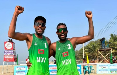 އެޑަމް އާއި ކުޑަކާއްޓޭގެ ޕެއާ ތާރީހީ ރަން މެޑަލް ހޯދައިފި