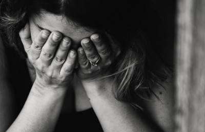 ކުޑަކުއްޖަކާ ބެހުނު ކަމުގެ ހެކި ހުރެ ދޫކޮށްލަން ޖެހިއްޖެ