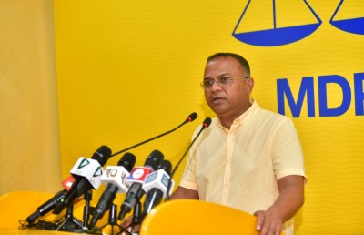 ހުސައިންގެ ރައްދު ނަޝީދަށް: ކެބިނެޓް އިސްތިއުފާދިން ފަދަ "ރިއެކްޓެއް" ނުކުރާނެ