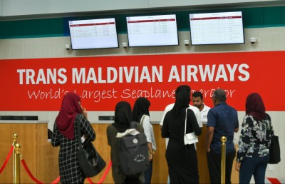 ޓީއެމްއޭގެ ޗެކިން ސިސްޓަމަށް މައްސަލަޖެހި ގެސްޓުން އެއާޕޯޓްގައި ތާށިވެއްޖެ