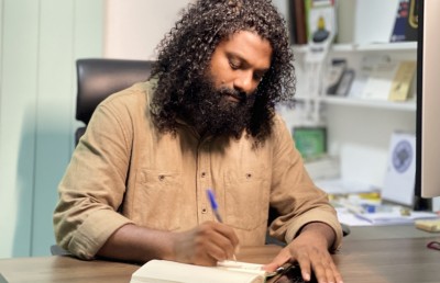 މަންމަގެ ގުރުބާނީ ފެނި އިގްބާލް ދިއްކޮށްލި އެހީގެ އަތް