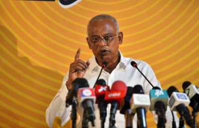 ނަޝީދަށް ރައީސްގެ ރައްދެއް: "އެއްވެސް މީހެއްގެ އަޅަކަށް ނުވާނަން"