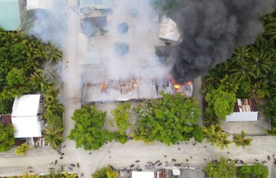 ފިޔޯރީ ސްކޫލުގެ އިމާރާތެއްގައި ރޯވެ އަނދަނީ!