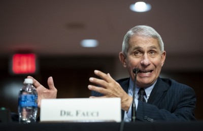 އެމެރިކާގައި ދުވާލަކު އެއްލައްކަ މީހުން ޕޮޒިޓިވްވެދާނެ: ފައުޗީ