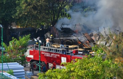 ނީލަން ފިހާރަ އަނދައި ހުލިވެއްޖެ