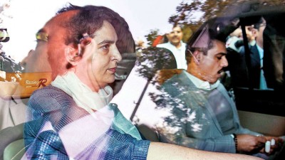 މަނީ ލޯންޑަރިންގެ މައްސަލައިގައި ޕްރިޔަންކާ ގާނދީގެ ފިރިކަލުންނާ ސުވާލުކޮށްފި