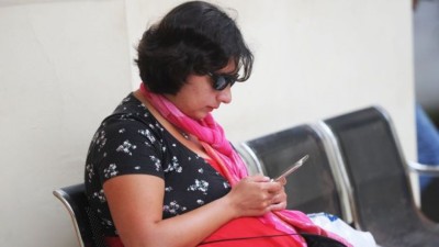 ބާލީގެ އެއާޕޯޓު އޮފިޝަލެއްގެ ގައިގައި ޖެހި އިނގިރޭސި މީހަކު ޖަލަށް ލާން ހުކުމްކޮށްފި