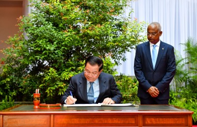 ކެމްބޯޑިއާ އާއި ރާއްޖެއާ ދެމެދު ހަ އެއްބަސްވުމުގައި ސޮއިކޮށްފި