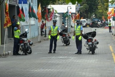 ހަތަރު ގަޑިއިރު ތެރޭގައި 154 އުޅަނދު ޗެކުކުރި، 41 މީހުންގެ ލައިސަންސް ނެތް!