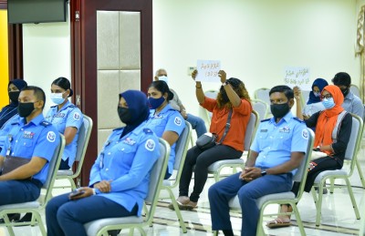 ޖިންސީގޯނާއާ ދެކޮޅަށް މަޖިލީހުގެ އިދާރާގައި އާންމުންގެ ބަޔަކު އިހުތިޖާޖު ކޮށްފި