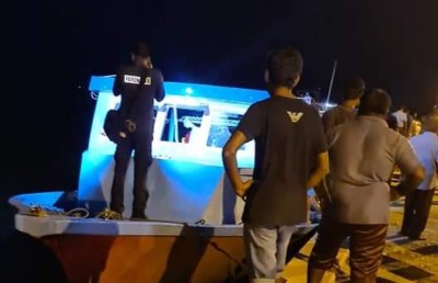 ރިޒާ ވިދާޅުވަނީ މުސާރަ ނުދެވުނީ މަސައްކަތް ހަވާލުކުރި ކުންފުނިން ފައިސާ ނުދޭތީ ކަމަށް