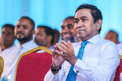 ރައީސް ޔާމީނަށް ކުރާ މަނީ ލޯންޑްރިން ދައުވާގެ ލިޔުންތައް ހަވާލުކޮށްފި