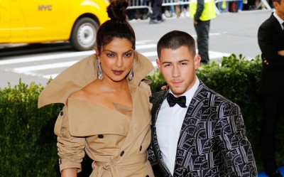 ޕްރިޔަންކާއާއި ނިކް އަލްބަމެއްގެ މަސައްކަތް ކުރަނީ