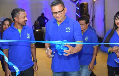 އަޅުގަނޑުމެންގެ ސަރުކާރެއްގައި ވަަޒީފާ ނުލިބޭ ޒުވާނަކު ނުބަހައްޓާނަން: ނާޒިމް