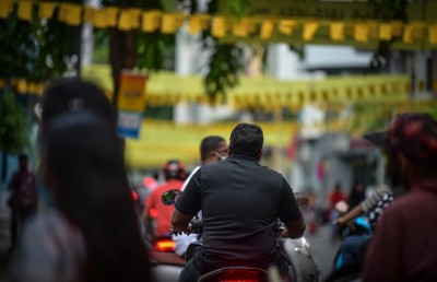 ކެމްޕެއިނަށް ދައުލަތުގެ ވަސީލަތް: ފެންނާނީ އިދިކޮޅުގައި ތިބޭއިރު!