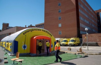 ސްޕޭނުގެ ކެޓަލޯނިއާ އިން ދެލައްކަ މީހުން ލޮކްޑައުންއަށް