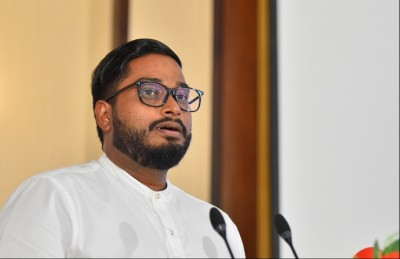 ފުޓްބޯޅައަށް ޓަކައި މަޖިލީހަށް އެއްބާރުލުން ދޭނަން: ބައްސާމް
