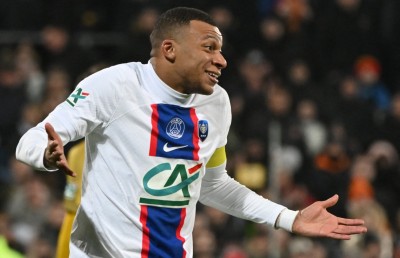 އެމްބާޕޭގެ ފަސް ގޯލާ އެކު ޕީއެސްޖީ ގަދަ 16 އަށް