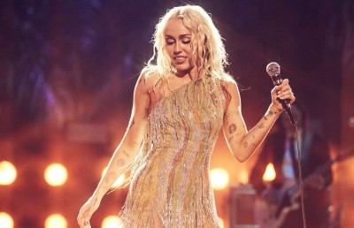 މައިލީގެ "ފްލާވާސް" އަށް 100 މިލިއަން ސްޓްރީމާ އެކު ސްޕޮޓިފައިގެ ރެކޯޑެއް!