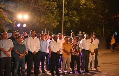 ރައީސަށް، ފުވައްމުލަކުގެ މޭޔަރު ދެއްވީ އޭ ޕްލަސް