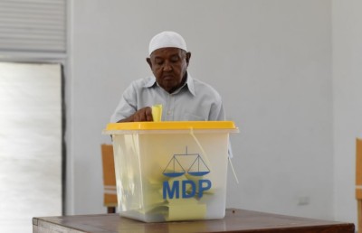 ރައީސް އެމްޑީޕީގެ ރިޔާސީ ޓިކެޓް ކަށަވަރު ކުރައްވައިފި