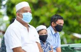 ހުކުރު ނަމާދުކުރުމުގައި ގައިދުރުކަމެއް ނެތް، އާއްމުން ކަންބޮޑުވެއްޖެ