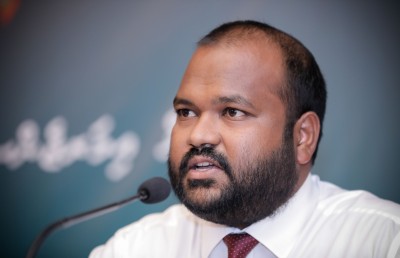 އަލީ ވަހީދުގެ "ހަގީގަތް" ހާމަކޮށްދޭން މުވައްޒަފުން ތެދުވީ އެކުގައި