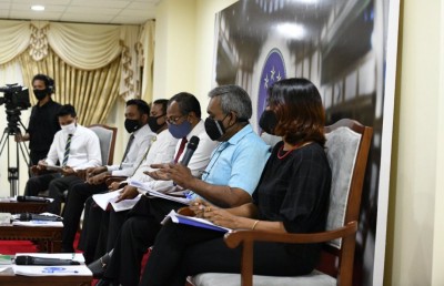 ތައުލީމުގެ ބިލަށް ދާއިރާގެ ތަޖުރިބާކާރުންގެ ގިނަ ޚިޔާލުތަކެއް