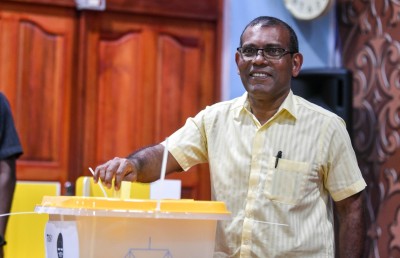ނަޝީދު ބަލި ގަބޫލުކުރައްވައިފި، އެކަމަކު ބޭނުމީ އެމްޑީޕީ ތެރެއިން ސިޔާސީ ވަކި ހަރަކާތެއް