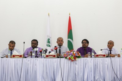 ފައިނަލް ވޯޓާސް ލިސްޓްގައި މާދަމާ ކެންޑިޑޭޓުން ސޮއިކުރަން ފަށަނީ