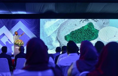 ބިރު ދައްކައި ފުރައްސާރަކުރާ ކަމަށް ބުނެ ޓޫރިޒަމް މިނިސްޓްރީގެ މުވައްޒަކު އިސްތިއުފާ ދީފި
