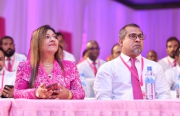 "ހޯޕް ކޮންފަރެންސް" ފަށަމުން މެމްބަރުން ދެއްކީ ޔާމީން ނޫން ކެންޑިޑޭޓަކު ބޭނުން ނުވާކަން
