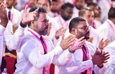 "ހޯޕް ކޮންފަރެންސް" ފަށަމުން މެމްބަރުން ދެއްކީ ޔާމީން ނޫން ކެންޑިޑޭޓަކު ބޭނުން ނުވާކަން