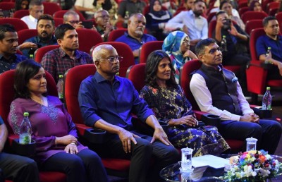 ކުލަަގަދަ ހަފުލާއަކާއެކު، ޒަމާނީ އޮލިމްޕަސް ހުޅުވައިފި