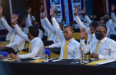 ރެސިޑެންޓް ވިސާގެ މައްސަލައިގައި ނަޝީދަށް އެތައް ބައެއްގެ ފާޑުކިޔުމާއި ނުރުހުން