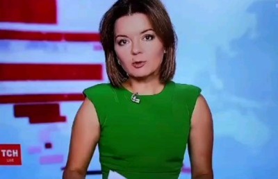 ޚަބަރު ކިޔަން އިންދައި ޕްރެޒެންޓަރުގެ ދަތެއް ވެއްޓިއްޖެ