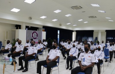 ނަޒާހަތްތެރިކަމާ ފުށޫއަރާ އަމަލުތައް ބަލައިނުގަންނަން: ކޮމިޝަނަރު