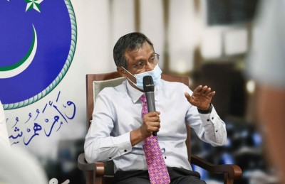 ހެލްތު އިމަޖެންސީ ގަރާރު މަޖިލީހަށް ހުށަހަޅަން ޖެހުން ގޯހެއް ނޫން: ޑރ. އަޒީ
