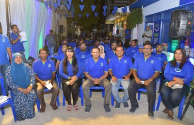 ގެސްޓް ހައުސް ހަދައި ދީފައި އަޅުގަނޑުމެން ދޭނީ ތަޅުދަނޑި: ނާޒިމް