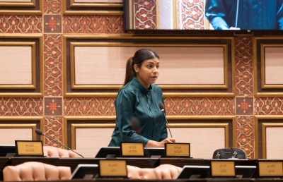 އަންހެން ސެކިއުރިޓީން ލައްވައި ފިރިހެން މެމްބަރުން ނެރެން ނުޖެހޭ ގޮތަށް ހުށަހަޅަނީ