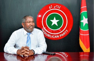 ޖޭޕީގެ ލީޑަރުގެ މަގާމު އުވާލާކަށް ފާހެއް ނުވި