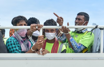 ދިވެހި ޒުވާނުންނަށް ވުރެ ރާއްޖޭގައި ބިދޭސީން ގިނަ، ނުރައްކަލުގެ ރަނގަބީލެއް!