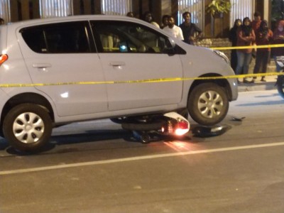 ސައިކަލެއް ކާރު ދަށުވިޔަސް މީހަކަށް ކަމެއް ނުވޭ