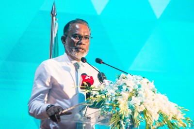 އަދުރޭ ރައީސް މައުމޫނަށް: ފަސް މަސް ތެރޭވެސް ޕާޓީއެއް ނުހެދުނު