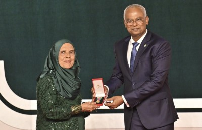 ދައުލަތަށް ހިދުމަތް ކުރުމުގެ އިނާމު 86 ބޭފުޅަކަށް ދީފި